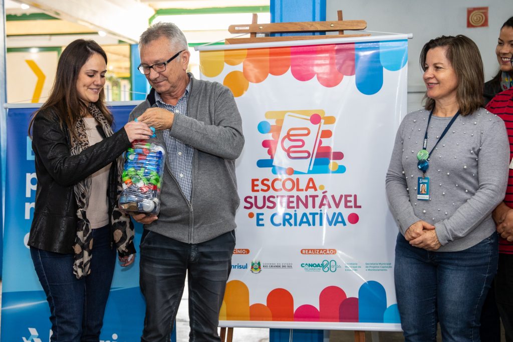 Arrecadação de tampinhas na Escola Sustentável e Criativa