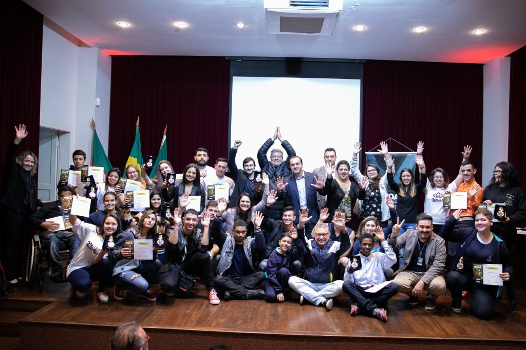 Premiação apresentou projetos, iniciativas e jovens que fazem a diferença em Canoas